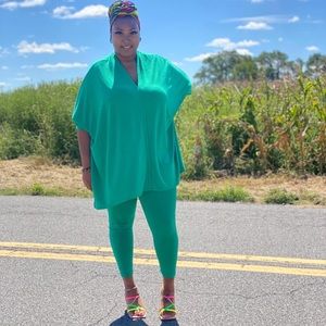 🆕Green two piece set Plus Size